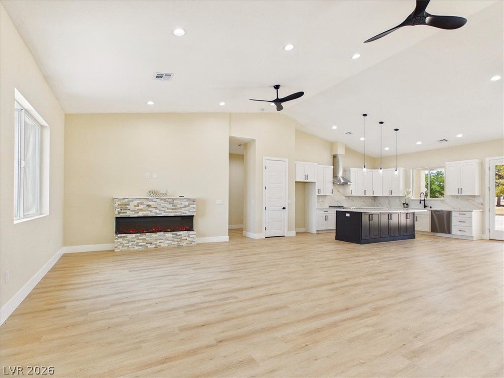 2861 S Firestone Court
