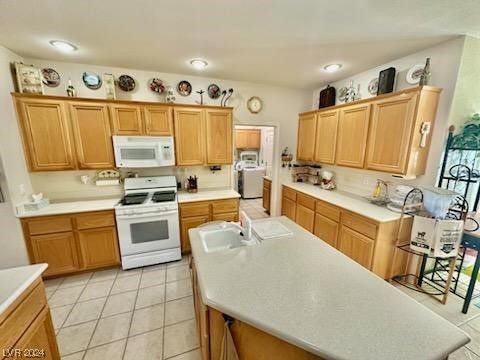 Single Family Residence in Laughlin NV 2349 Cottage View Court 6.jpg