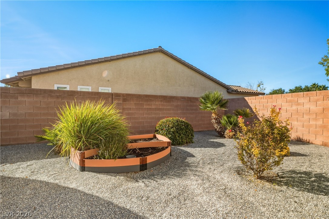 5661 E Fiore Drive
