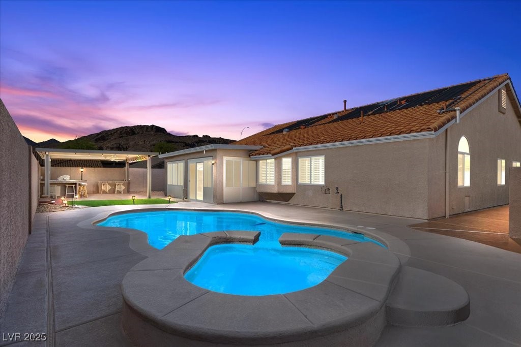 Henderson, Nevada 89002, United States, 3 Bedrooms Bedrooms, ,2 BathroomsBathrooms,Residential,Active,197769