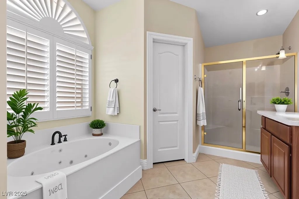 Henderson, Nevada 89002, United States, 3 Bedrooms Bedrooms, ,2 BathroomsBathrooms,Residential,Active,197769