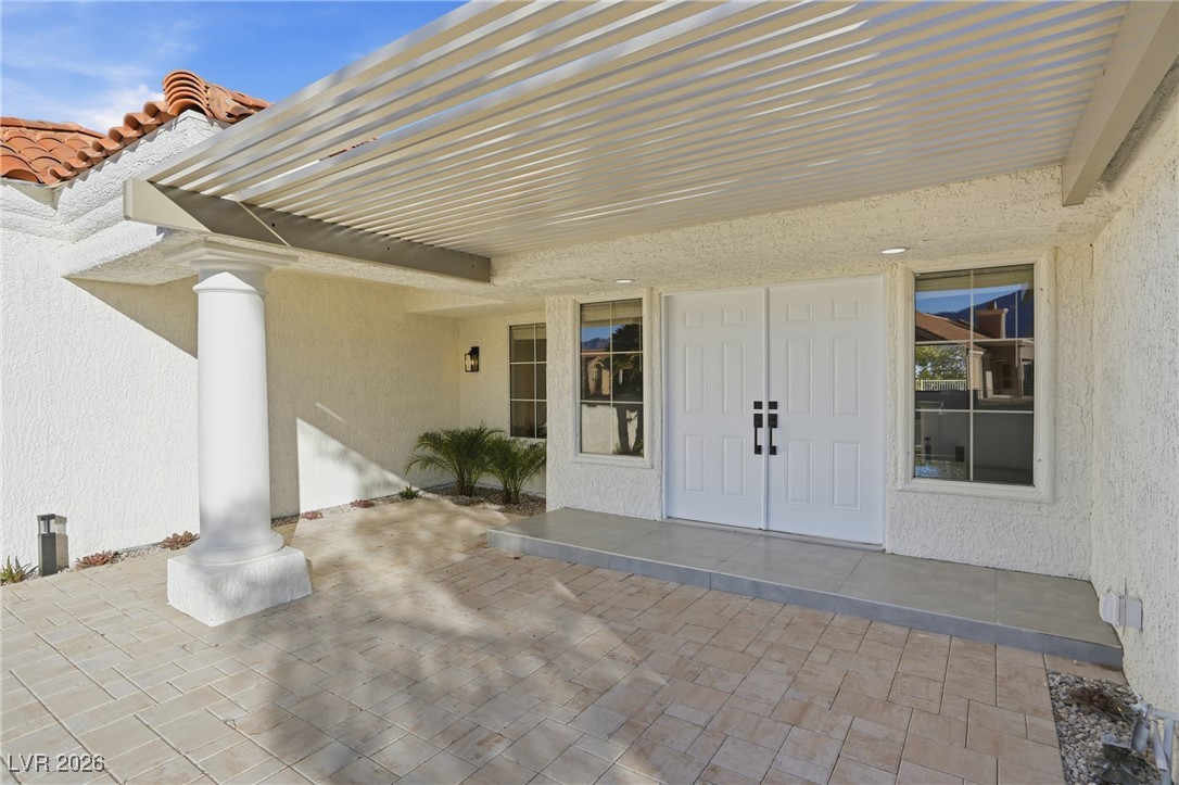 2920 Crown Ridge Drive