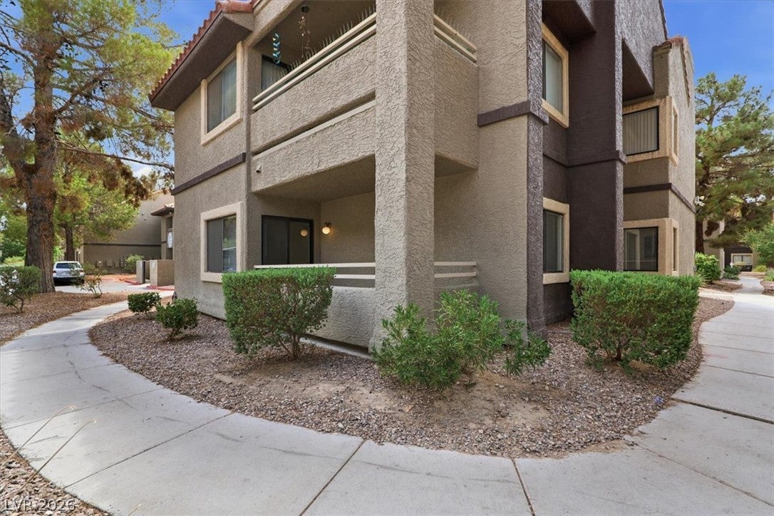 5042 S Rainbow Boulevard 101