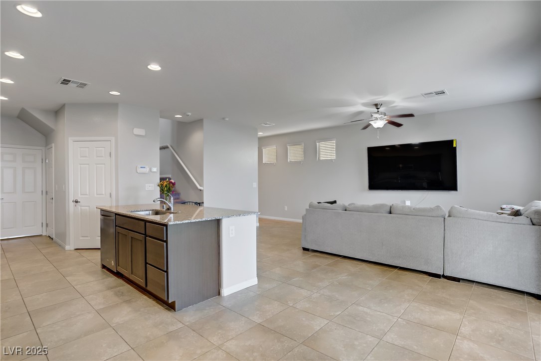 9035 Drummer Bay Avenue, Las Vegas, Nevada image 4