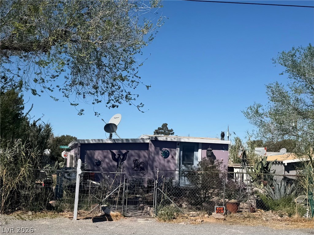 1081 S Comstock Circle
