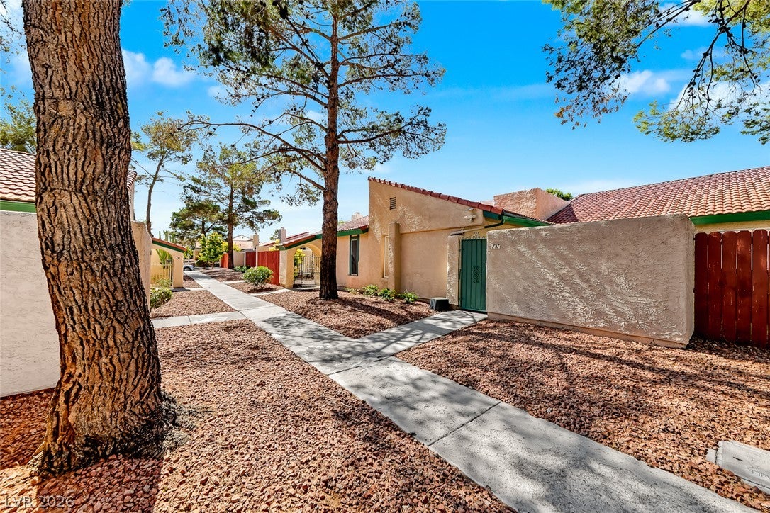 737 Heritage Vista Avenue