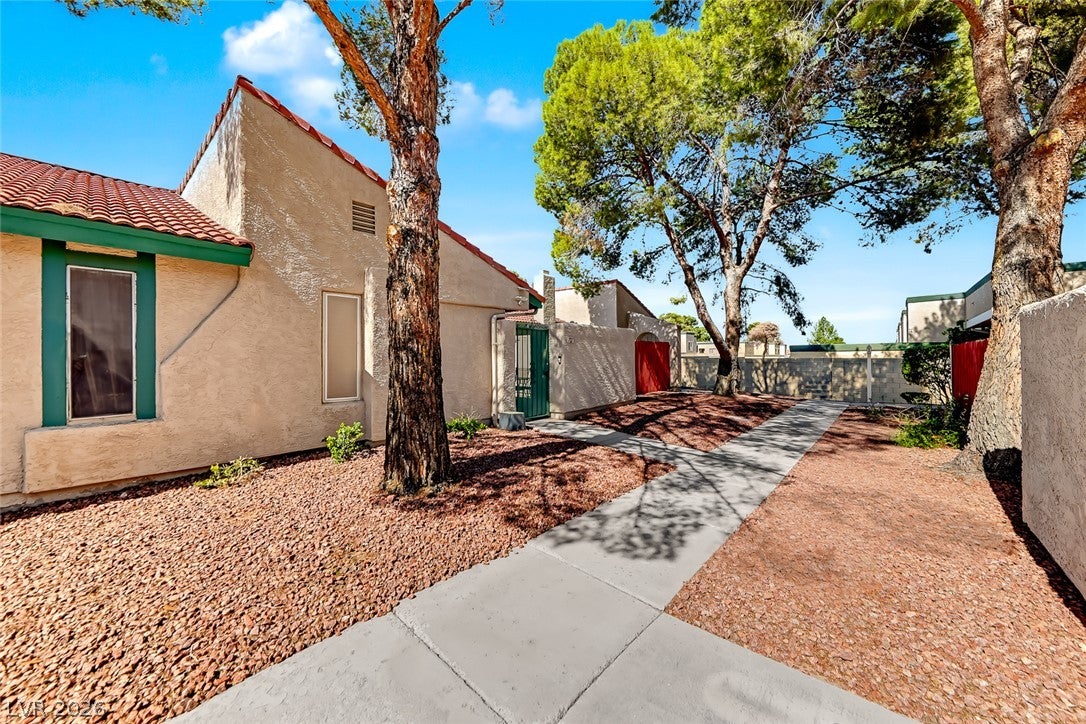737 Heritage Vista Avenue