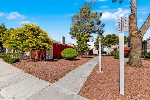 Townhouse For Sale - 737 Heritage Vista Avenue<br/> Henderson, NV 89015