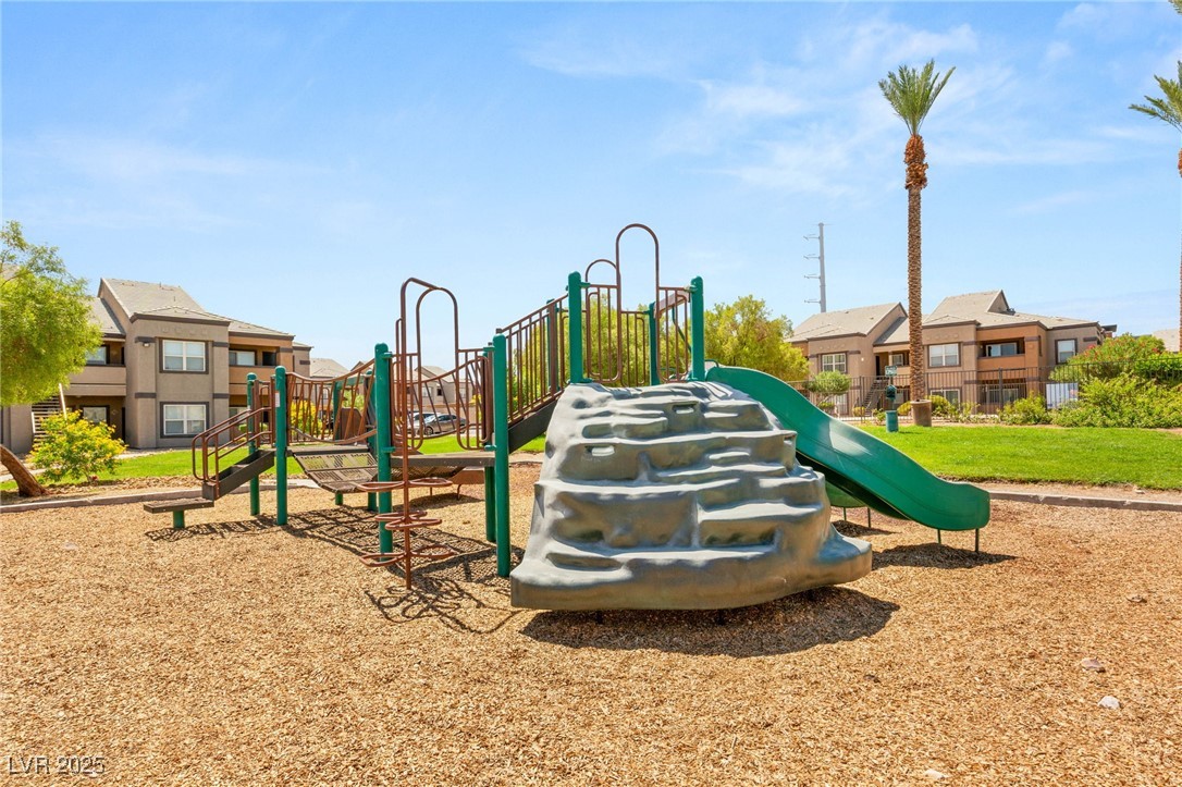 Las Vegas, Nevada 89118, United States, 2 Bedrooms Bedrooms, ,2 BathroomsBathrooms,Residential,Active,200138