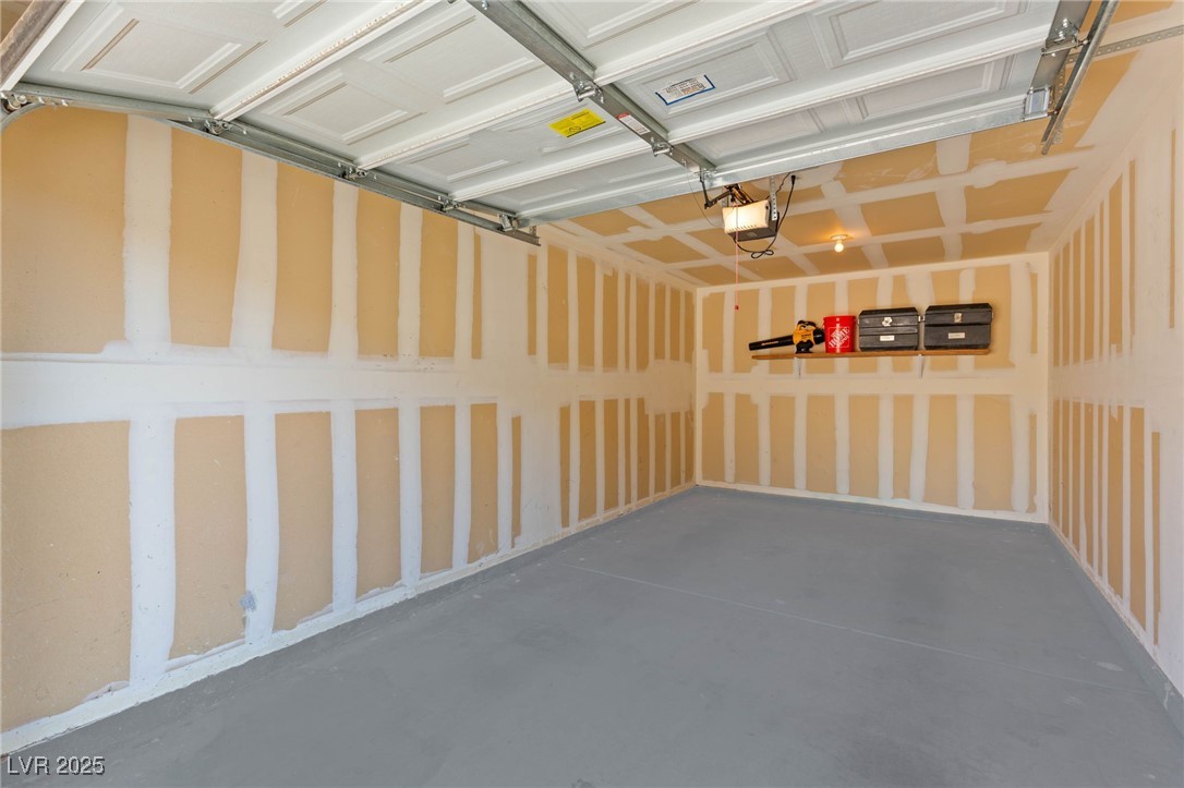 Las Vegas, Nevada 89118, United States, 2 Bedrooms Bedrooms, ,2 BathroomsBathrooms,Residential,Active,200138