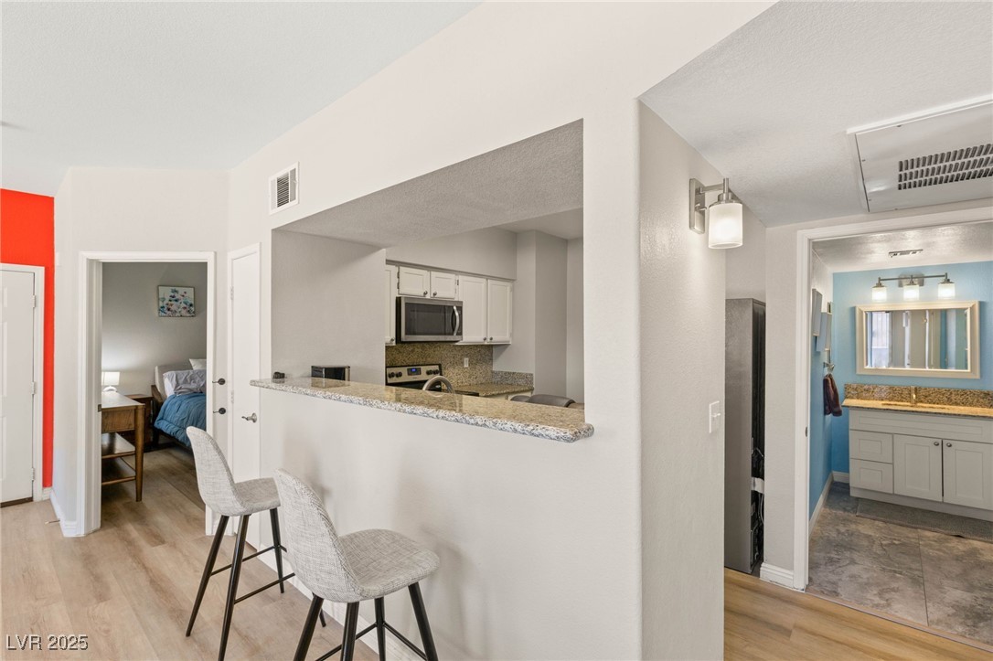 Las Vegas, Nevada 89118, United States, 2 Bedrooms Bedrooms, ,2 BathroomsBathrooms,Residential,Active,200138