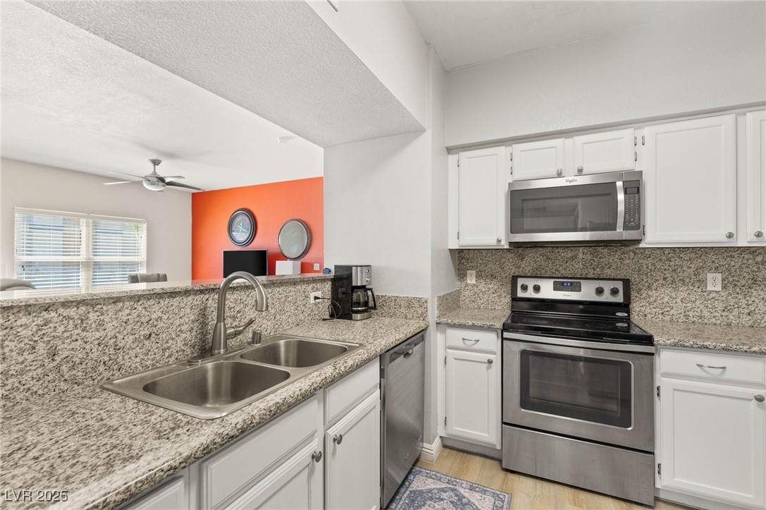 Las Vegas, Nevada 89118, United States, 2 Bedrooms Bedrooms, ,2 BathroomsBathrooms,Residential,Active,200138