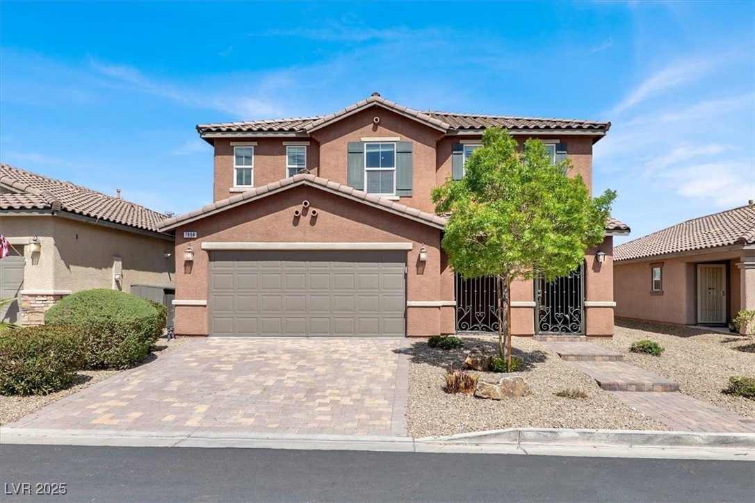 Las Vegas, Nevada 89113, United States, 5 Bedrooms Bedrooms, ,4 BathroomsBathrooms,Residential,Pending,103219