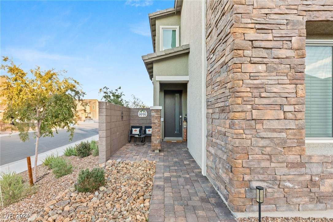 290 Mount Williamson Street, Henderson, Nevada image 12