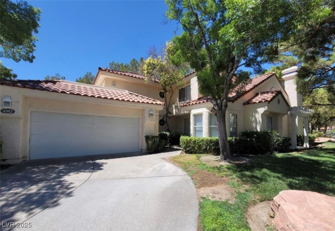6902 Emerald Springs Lane, Las Vegas, Nevada image 2
