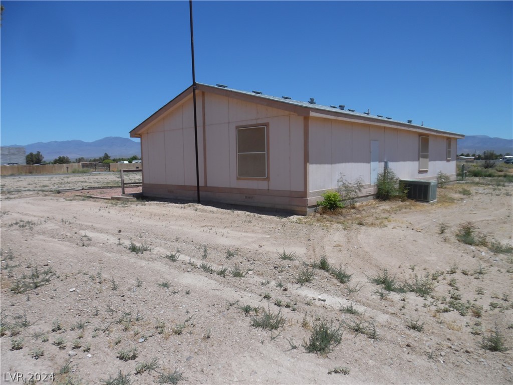 Photo 15 of 18 of 1451 Casey Road mobile home