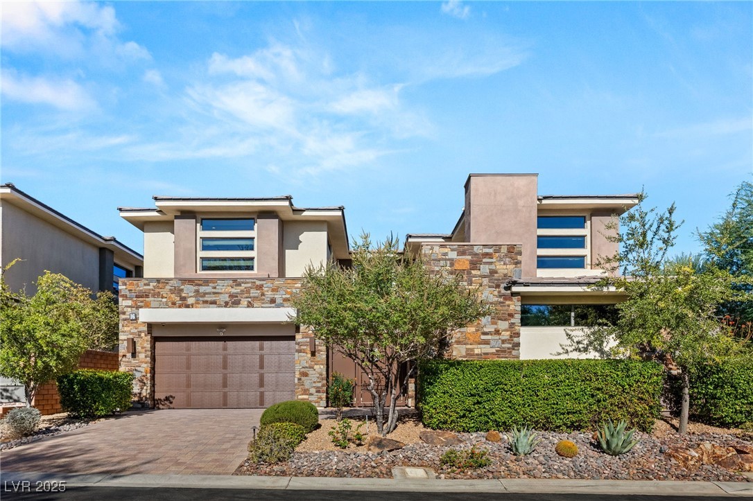 16 Garden Shadow Lane