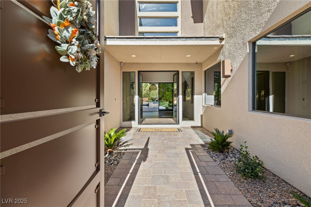 16 Garden Shadow Lane