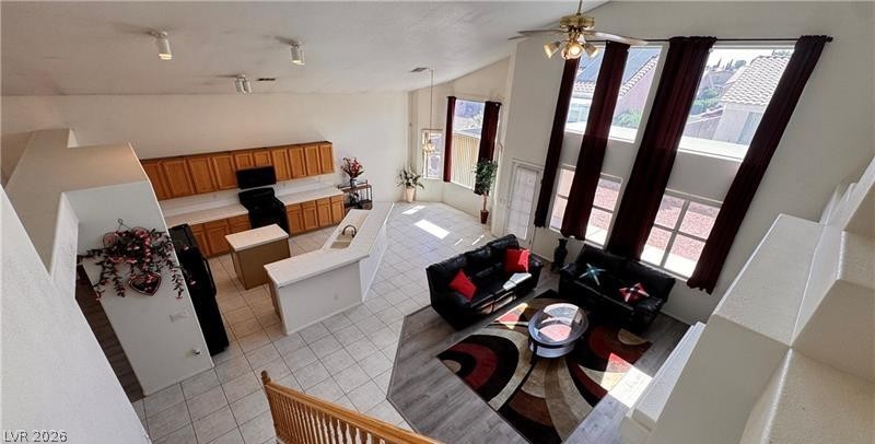 8609 Highland View Avenue