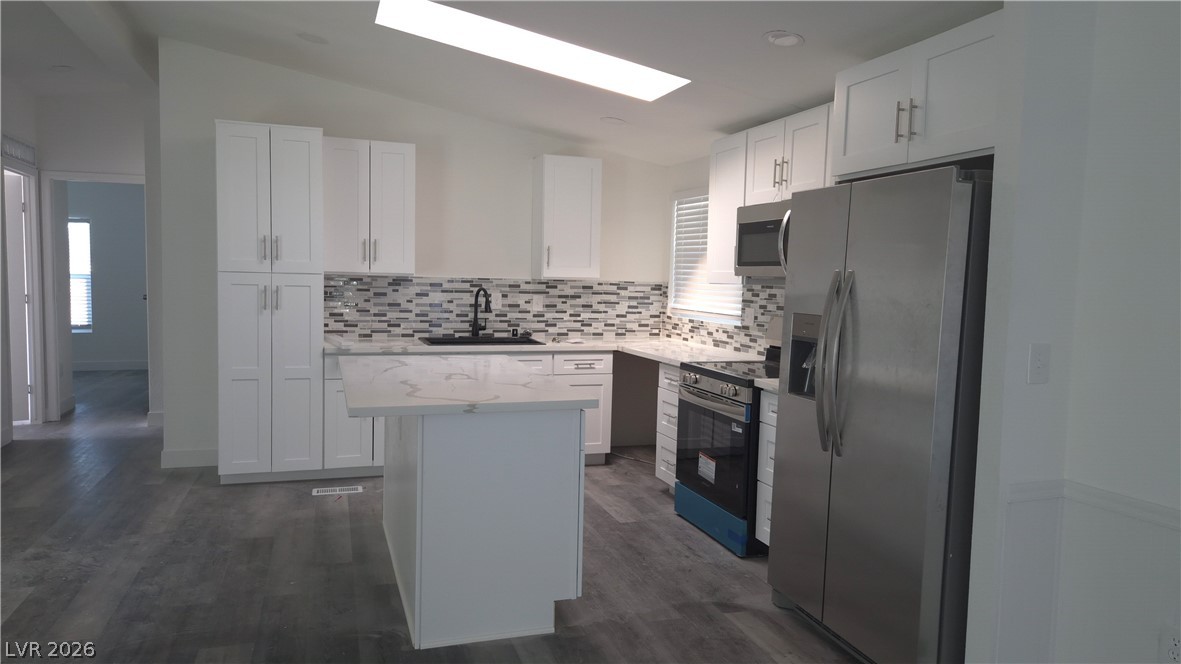 4224 Money Street