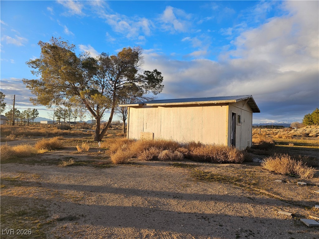 2710 Thousandaire Boulevard