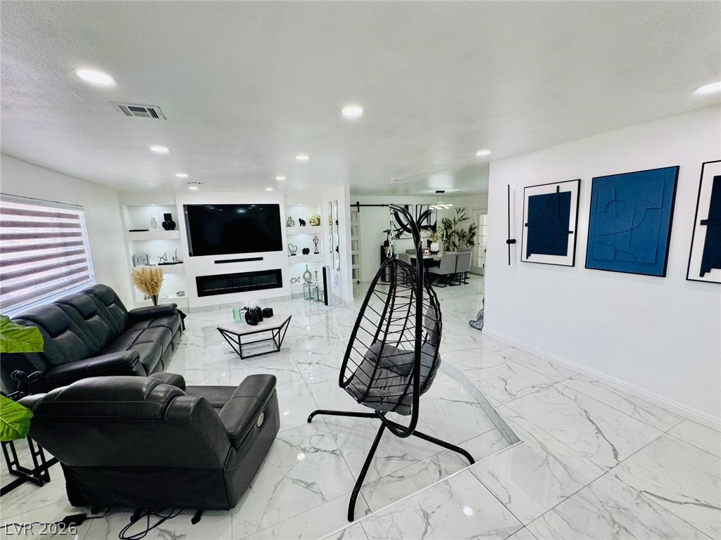 4679 E Cleveland Avenue