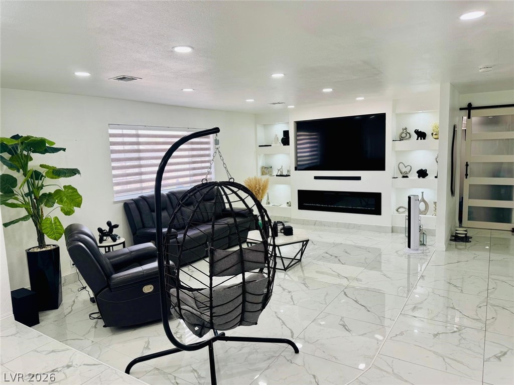 4679 E Cleveland Avenue