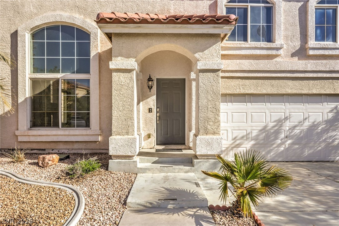 8736 Raindrop Canyon Avenue