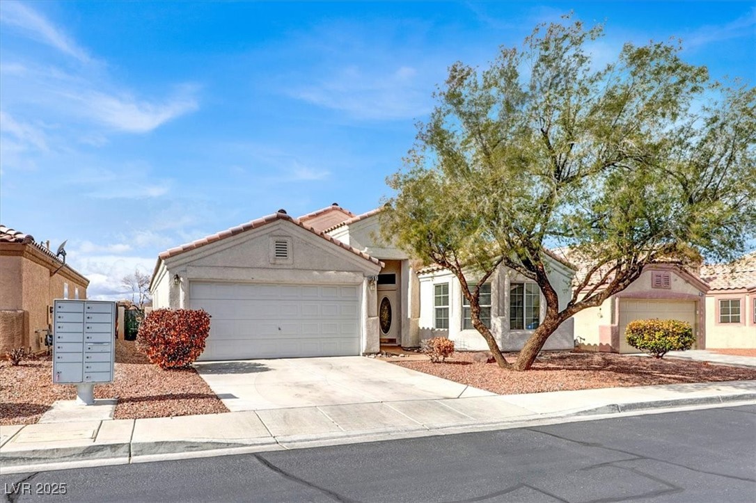 Henderson, Nevada 89052, United States, 2 Bedrooms Bedrooms, ,2 BathroomsBathrooms,Residential,Pending,3810