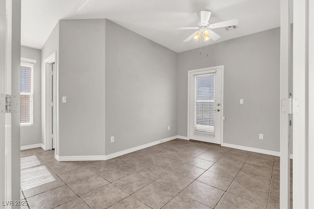 Henderson, Nevada 89052, United States, 2 Bedrooms Bedrooms, ,2 BathroomsBathrooms,Residential,Pending,3810