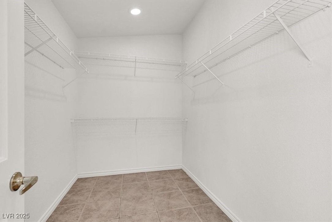 Henderson, Nevada 89052, United States, 2 Bedrooms Bedrooms, ,2 BathroomsBathrooms,Residential,Pending,3810