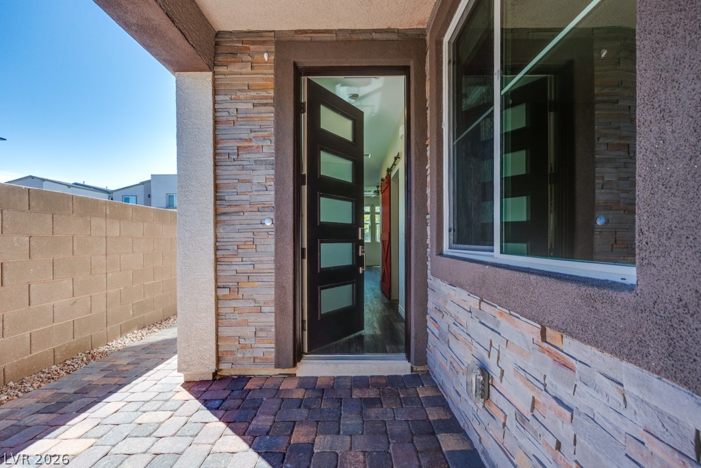 302 Mount Tyndall Street