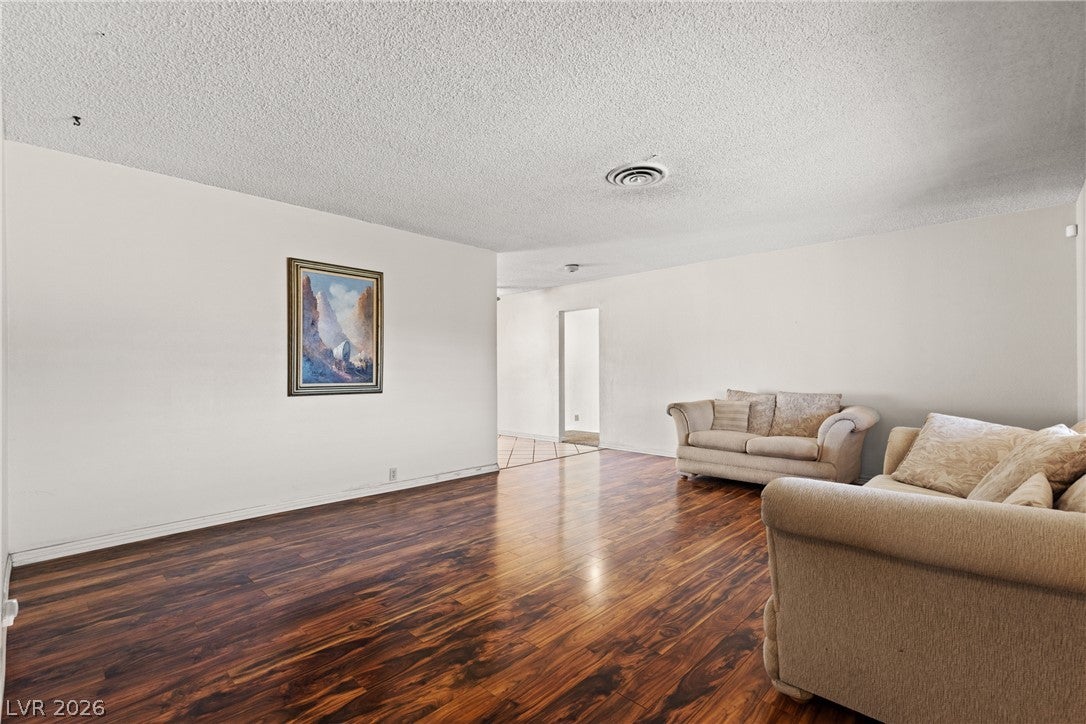 7786 Branding Iron Lane