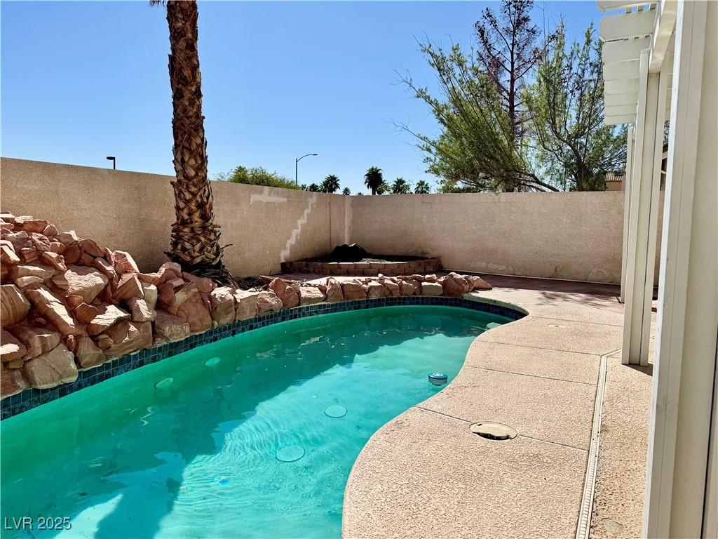 3472 Unique Way