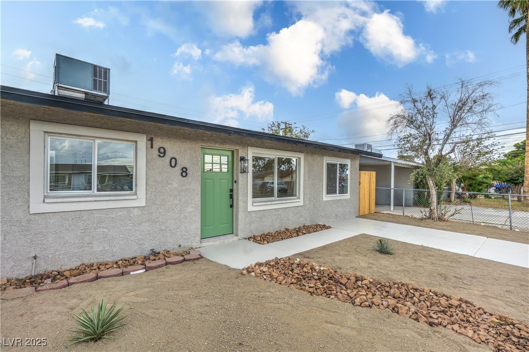 1908 Hart Avenue
