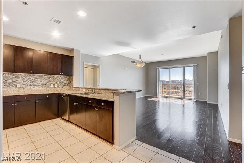 8255 Las Vegas Boulevard 1315