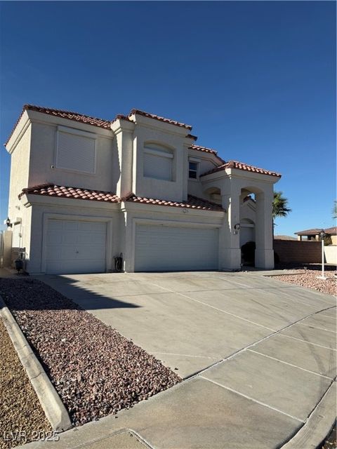 Photo of 2562 Mizzoni Circle, Henderson, NV 89052 (MLS # 2730528) Photo of 2562 Mizzoni Circle, Henderson, NV 89052 (MLS # 2730528)