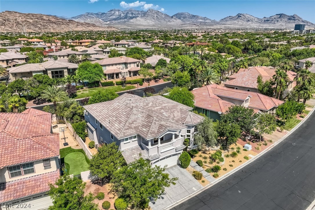 Las Vegas, Nevada 89135, United States, 5 Bedrooms Bedrooms, ,5 BathroomsBathrooms,Residential,Pending,50960