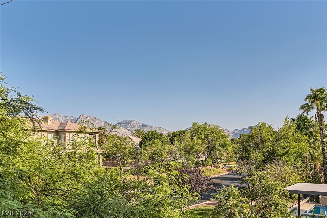 Las Vegas, Nevada 89135, United States, 5 Bedrooms Bedrooms, ,5 BathroomsBathrooms,Residential,Pending,50960