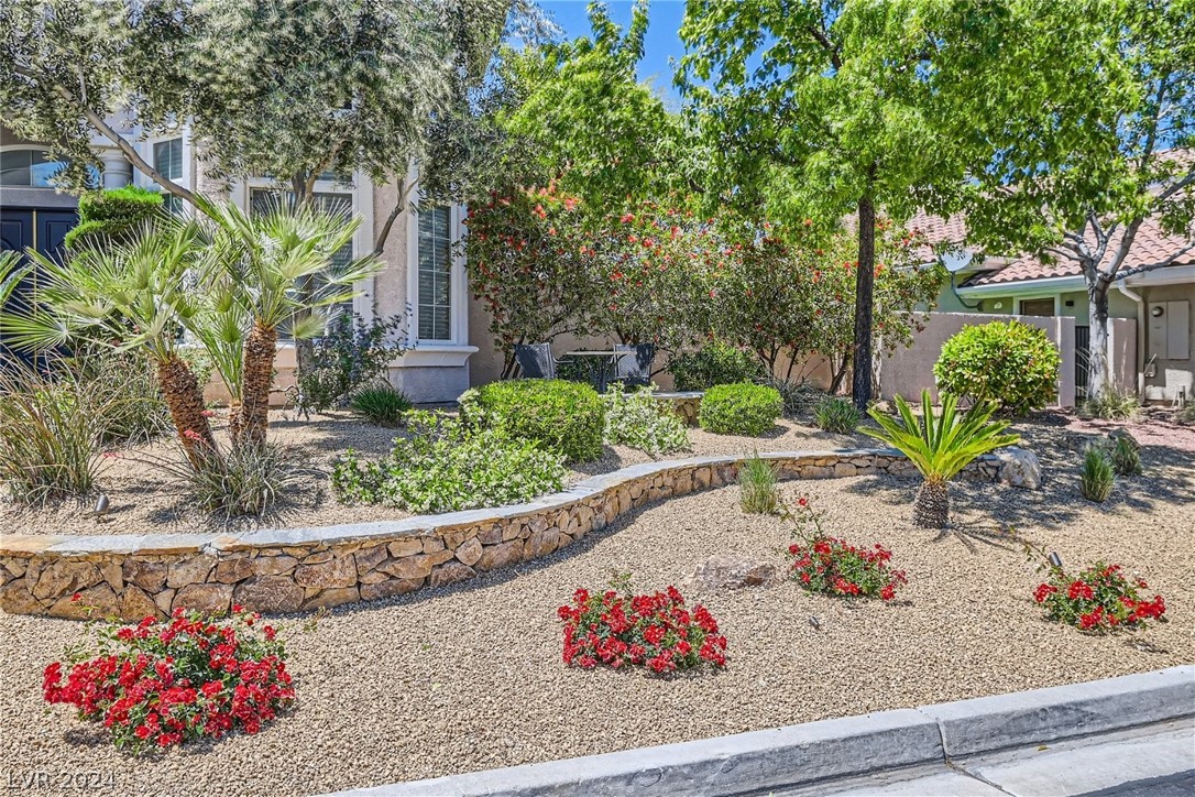 Las Vegas, Nevada 89135, United States, 5 Bedrooms Bedrooms, ,5 BathroomsBathrooms,Residential,Pending,50960