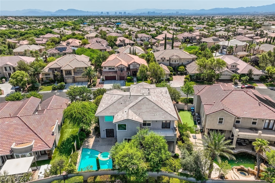 Las Vegas, Nevada 89135, United States, 5 Bedrooms Bedrooms, ,5 BathroomsBathrooms,Residential,Pending,50960