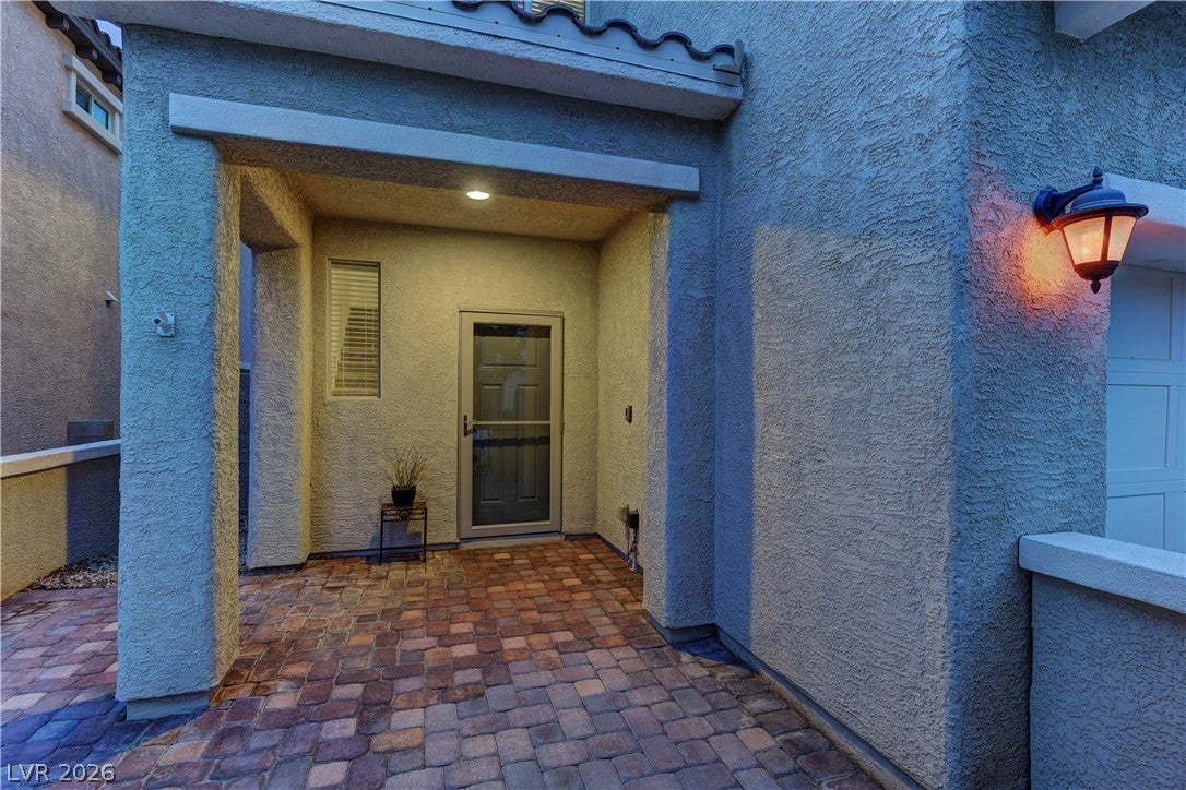 9667 Treeline Run Avenue