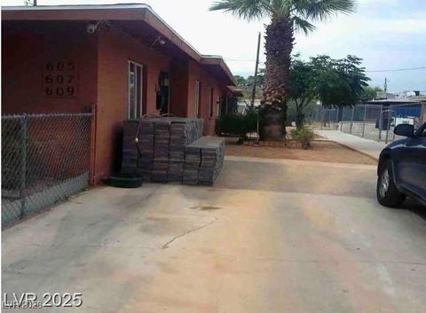 Photo of 605 El Centro Place, Las Vegas, NV 89104 (MLS # 2749830)