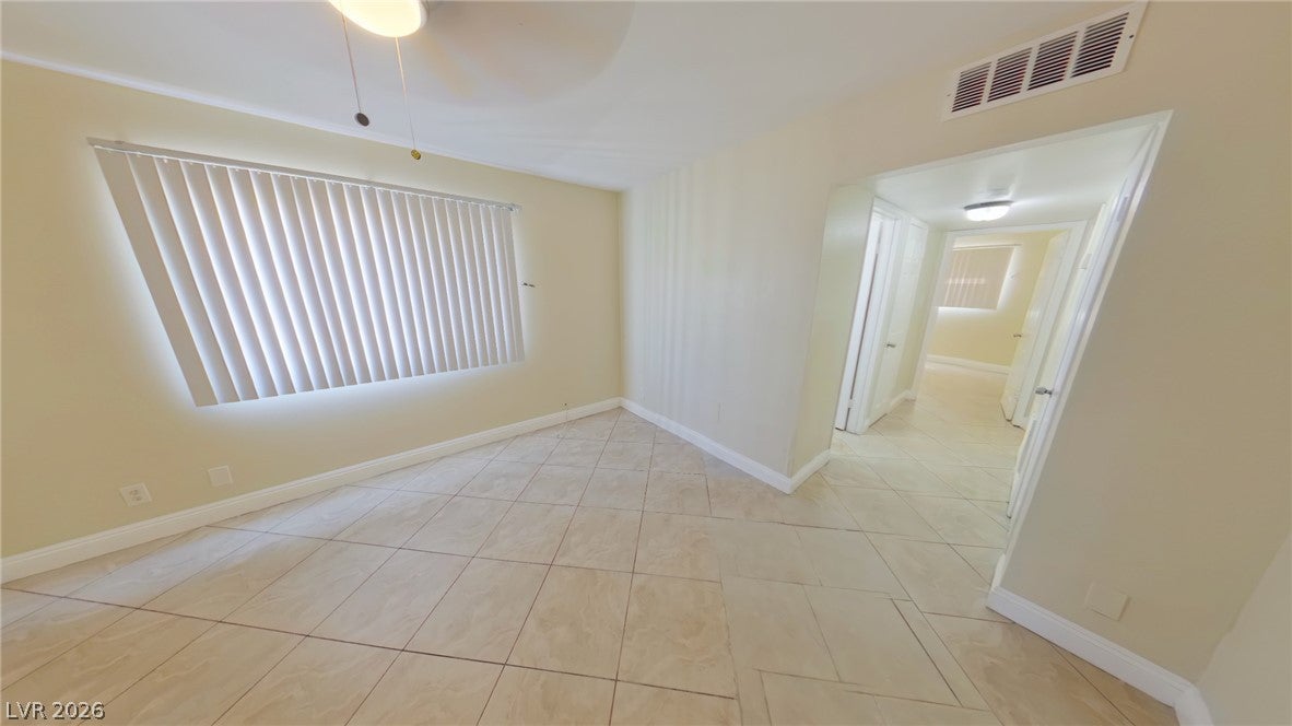 512 North Circle 1