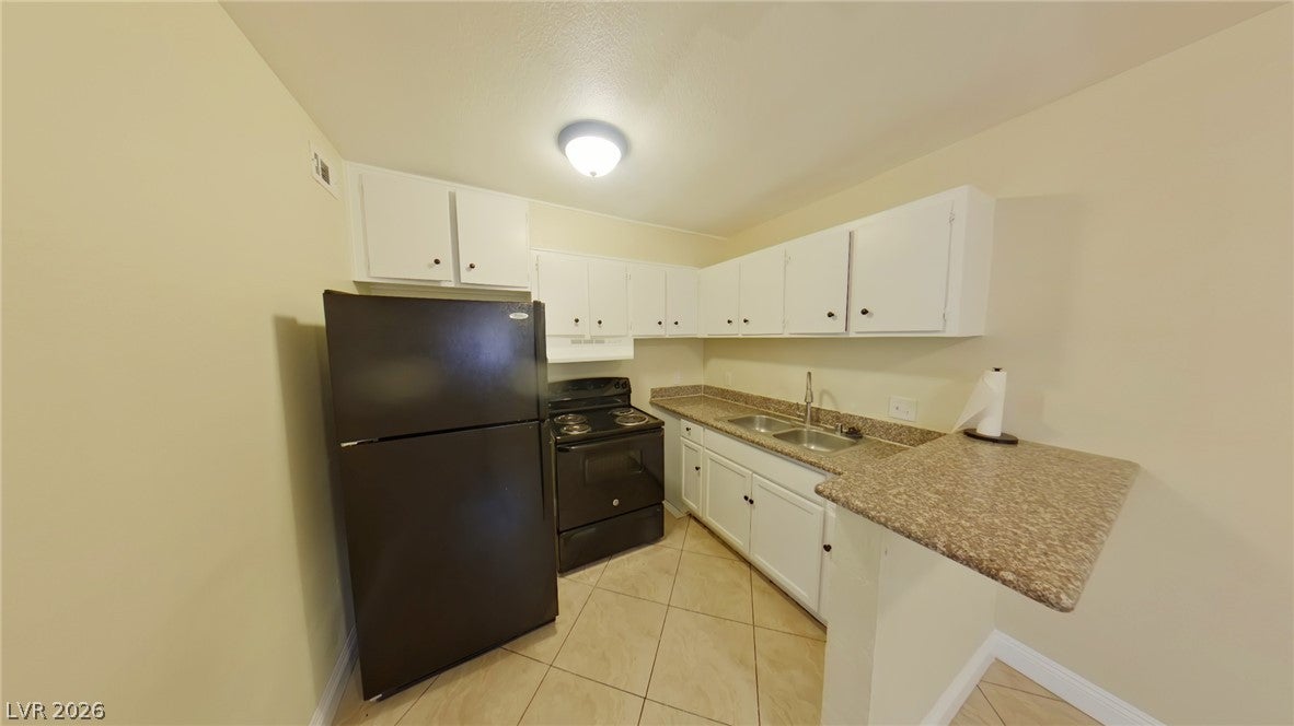 512 North Circle 1
