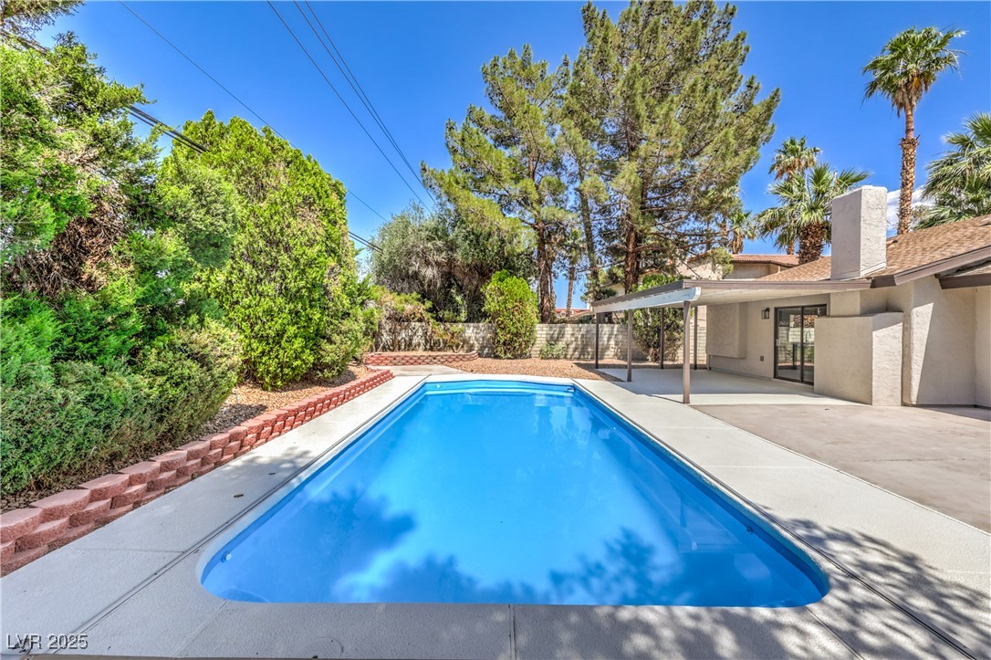 Properties 4 2504 La Solana Way