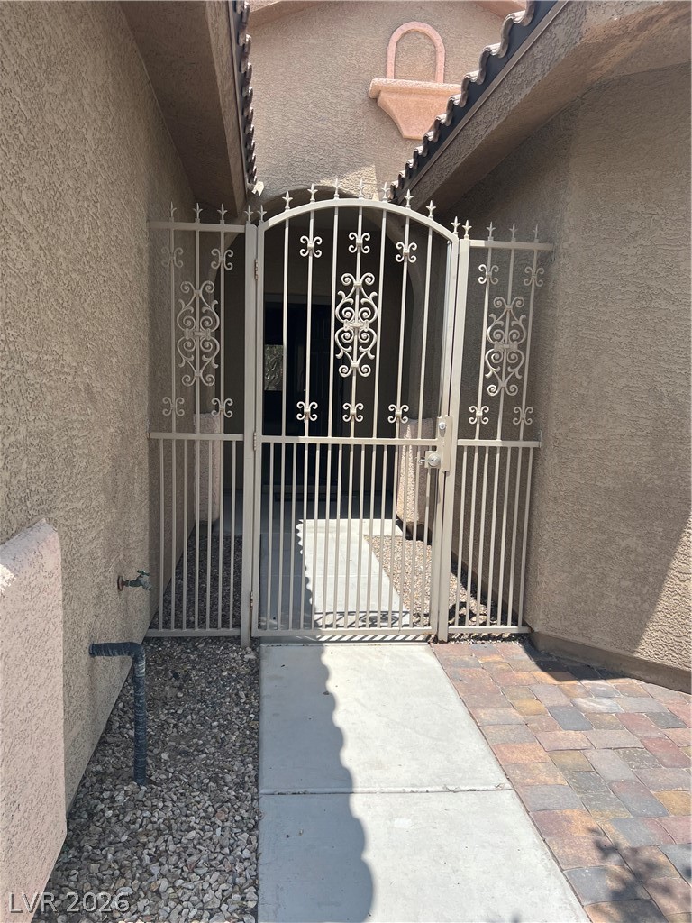 6092 Fox Creek Avenue