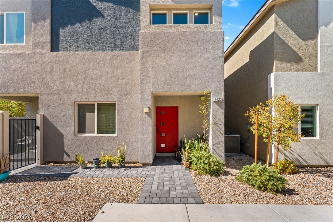 7433 Onyx Star Street