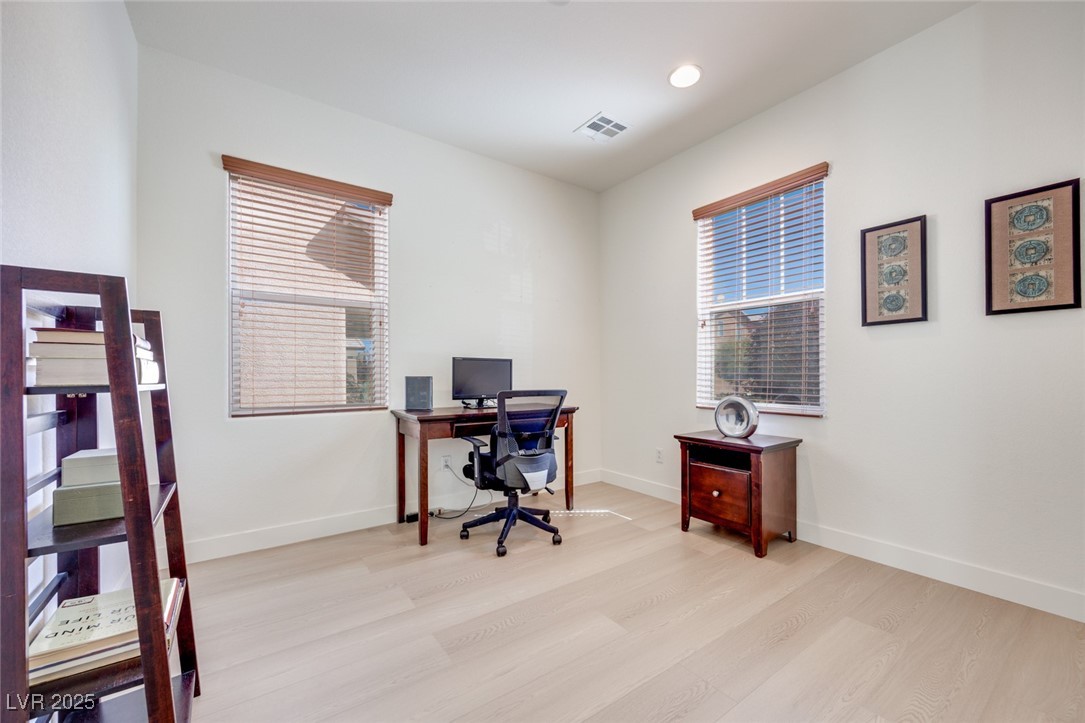 953 Wagner Valley Street, Henderson, Nevada image 5