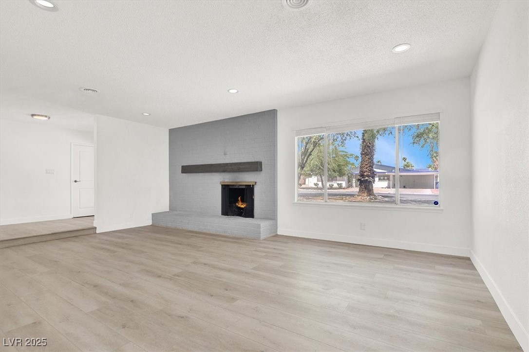 Las Vegas, Nevada 89169, United States, 3 Bedrooms Bedrooms, ,2 BathroomsBathrooms,Residential,Active,216590